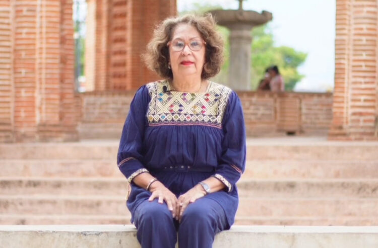 Autora chiapaneca presenta con éxito su libro ‘Legado de vida, un viaje al ADN cultural familiar’