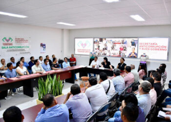 Reciben empresas chiapanecas constancias del Padrón de Contratistas