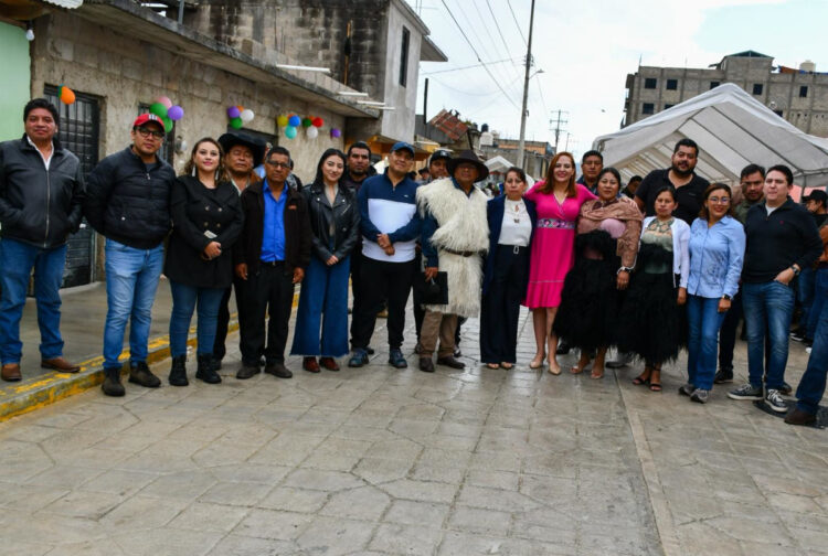 Pavimentación Histórica: Ayuntamiento de San Cristóbal inaugura obra en la Colonia 1º de Enero