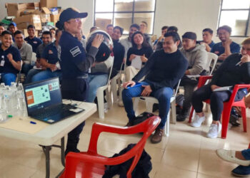 Refuerzan seguridad vial con cursos a conductores de empresas locales