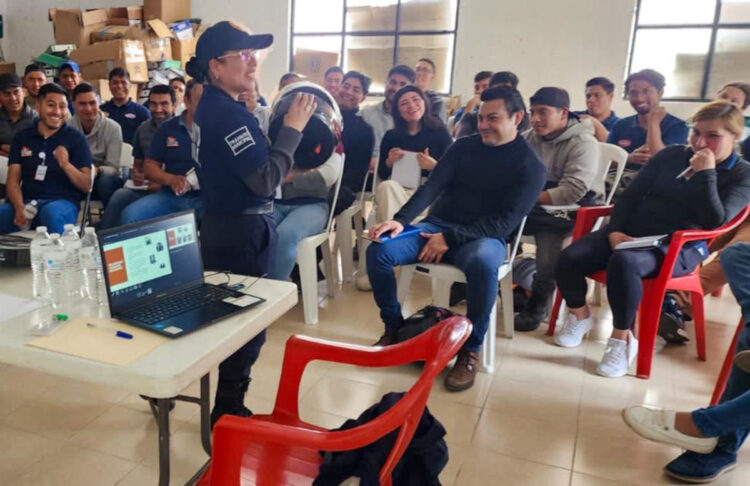 Refuerzan seguridad vial con cursos a conductores de empresas locales