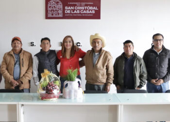 Reafirma Fabiola Ricci compromisos de obra pública con la comunidad de Taza de Agua