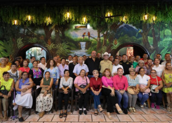 Con el pueblo no, nunca vamos a permitir que el pueblo pierda: Aparicio Avendaño