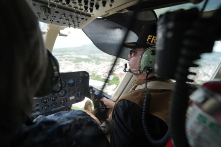 Secretario de SSP realiza vuelo de reconocimiento en Frontera Comalapa