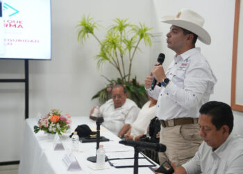 Hoy trabajamos de la mano, ese es el camino: Aparicio Avendaño