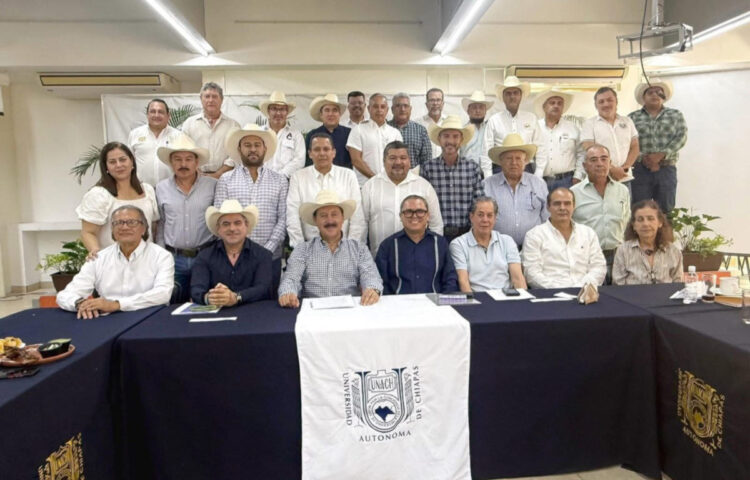 Suman UNACH, Gobierno de Chiapas y productores esfuerzos conjuntos para el desarrollo de campo