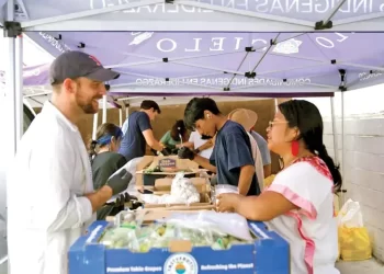 Activismo zapoteca en EU: Frente a ICE, indígenas migrantes se unen