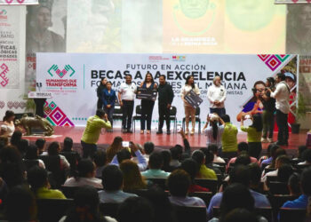Chiapas impulsa el talento estudiantil con becas para fortalecer la ciencia y la tecnología