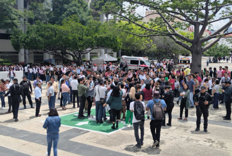Ángel Torres solapa a dirigente sindical que atenta contra los derechos laborales