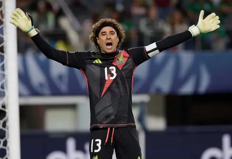Burgos responde al fichaje caído de Memo Ochoa