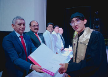 Ofrece Cecytech opciones de titulación acordes al perfil de sus egresados