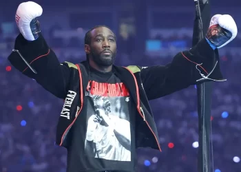 Terence Crawford se ‘burla’ de ‘Canelo’