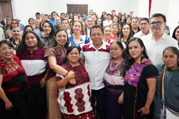 Fiscal General participa en la 1ª Feria de la Mujer Artesana Productora en SCLC