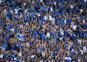 Afición grita ‘monos’ a jugadores de Surinam; FIFA va contra El Salvador