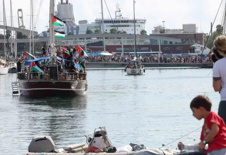 Flotilla humanitaria hacia Gaza regresa a Barcelona por mal clima, pero mantiene su misión solidaria