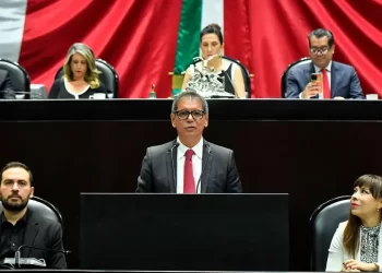 Destaca titular de Hacienda finanzas públicas responsables del gobierno ante el Congreso