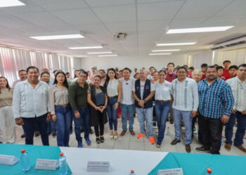 Entrega Icatech constancias de capacitación