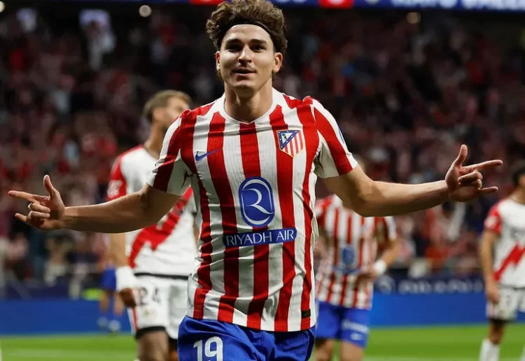 Julián Álvarez anota ‘hat-trick’ previo a jugar contra Real Madrid