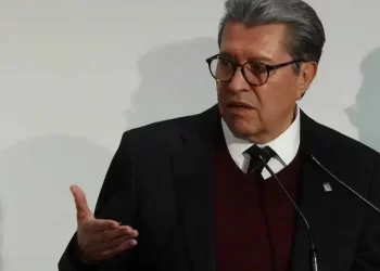 Diputados no discutirán reducción de la jornada laboral de 40 horas este periodo; informa Monreal