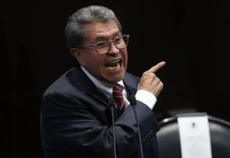 Monreal plantea endurecer regulación al transporte de combustibles tras explosión de pipa en Iztapalapa