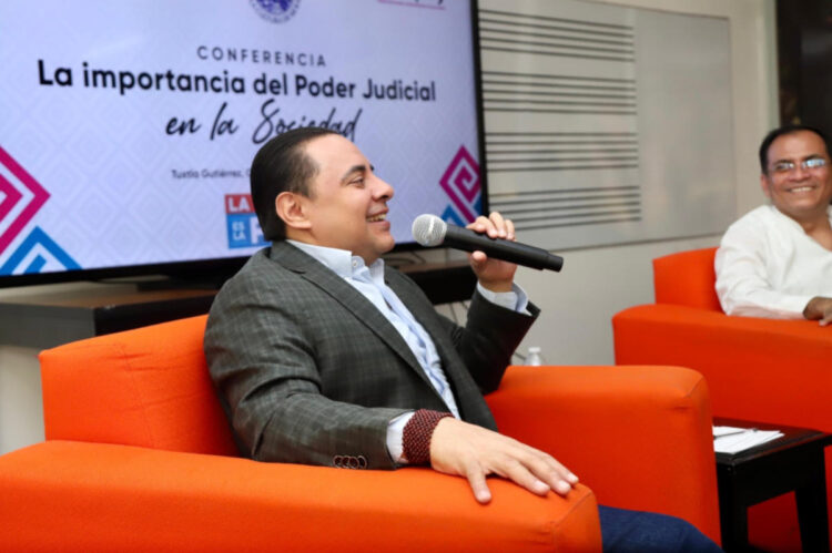 Moreno Guillén impulsa diálogo con estudiantes sobre la cultura jurídica en las nuevas generaciones