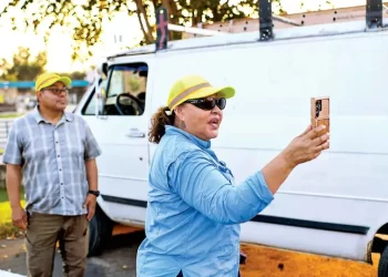‘¡Cuidado con el hielo!’: alertan a la comunidad latina sobre las redadas en Houston