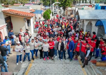 Arrancan estudiantes de la UNIVAS jornada de limpieza en el panteón municipal de SCLC