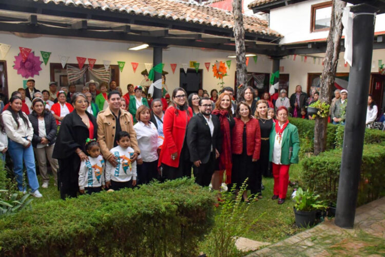 Celebran en el Club de Oro el Grito de Independencia