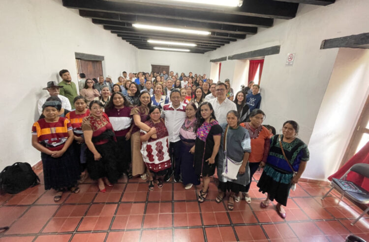 Realizan en San Cristóbal la Primera Feria de la Mujer Artesana Productora