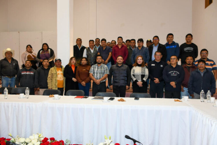 Encabeza Fabiola Ricci reunión del transporte tolerado en San Cristóbal con la SMyT