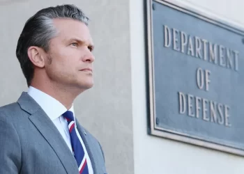 Secretario de Guerra de EU ordena reunión ‘urgente’ con cientos de generales y almirantes