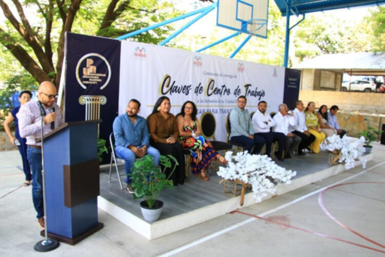 SE entrega Claves de Centro de Trabajo a ocho subsedes de la UPN 071