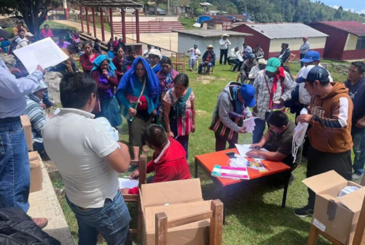 Con visión humanista, se fortalece la alfabetización con 30 mil kits educativos