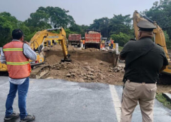 SSP mantiene apoyo a la ciudadanía en tramo carretero de Mapastepec