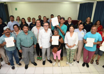 Grupo de educandos atendido por la UNACH concluye con éxito su aprendizaje dentro del Programa Chiapas Puede