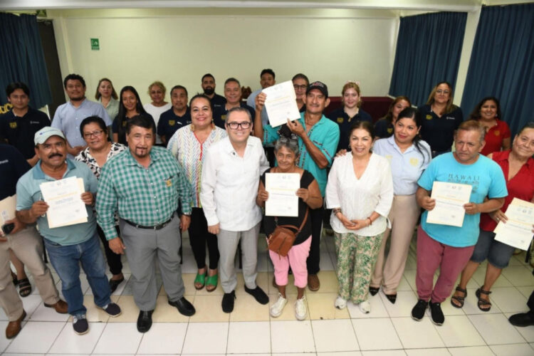 Grupo de educandos atendido por la UNACH concluye con éxito su aprendizaje dentro del Programa Chiapas Puede