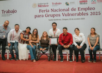 Andrea Negrón participa en la Feria Nacional del Empleo 