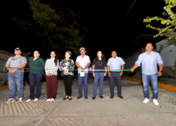 Ocozocoautla avanza con su gente: inauguran pavimentación en El Paraje
