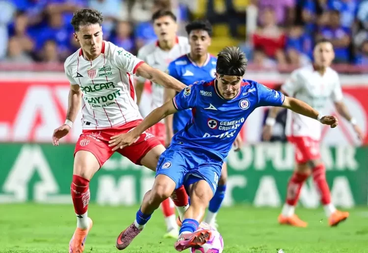 Cruz Azul sufre dos goles anulados y empata con Necaxa