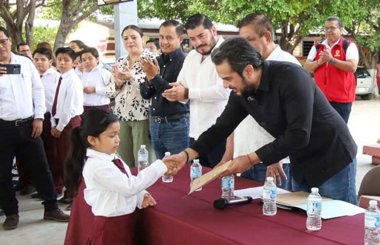Honores al compromiso: Chiapas reconoce a sus estudiantes del Buen Vivir