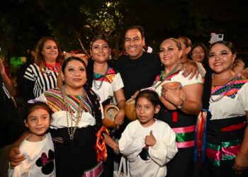 Eduardo Ramírez invita a preservar la tradición del Día de Muertos y disfrutar de los espacios públicos