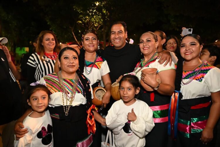 Eduardo Ramírez invita a preservar la tradición del Día de Muertos y disfrutar de los espacios públicos