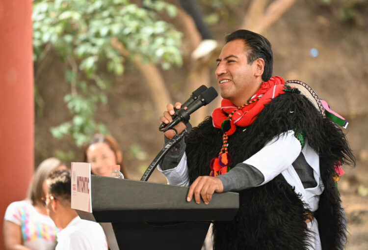 Eduardo Ramírez Aguilar impulsa desarrollo y bienestar en Mitontic