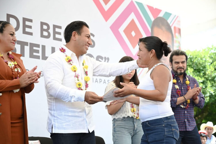 Eduardo Ramírez fortalece acciones educativas, de salud y caminos