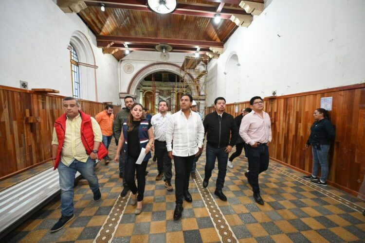 Eduardo Ramírez supervisa la rehabilitación de templos históricos en Comitán de Domínguez