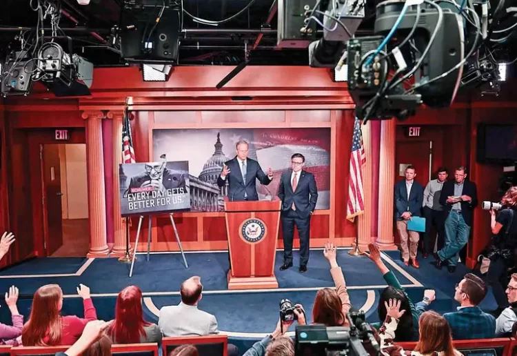 Gobierno de Estados Unidos ya inicia con despidos