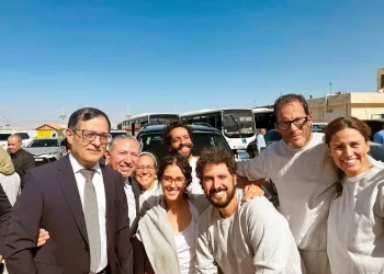 Israel libera a mexicanos que arrestó camino a Gaza; los tuvo seis días en prisión