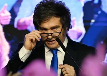 Milei se reúne con gobernadores en busca de apoyo para sus reformas clave