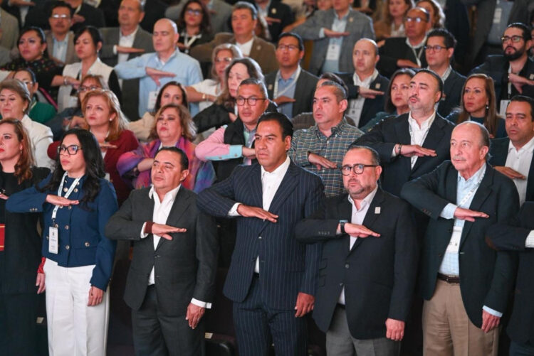 Carlos Moreno Guillén presente en el 30° congreso nacional de magistrados del TFJA