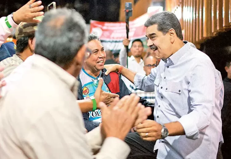 EU quiso arrestar a Maduro con soborno al piloto de su avión